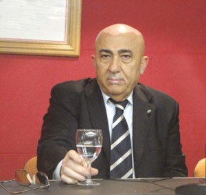 Abdelwaheb Ben Ayed, fondateur et actuel PDG de Poulina est le pionnier des investisseurs privés tunisiens au Maroc. Son groupe compte cinq filiales dans le Royaume : Carven, International Dealer, Ferdaoues, Copav, Gipa Maroc. Il a repris récemment le contrôle de Ennakl Automobiles.