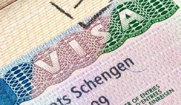 European Commission proposes visa waiver for citizens of two Arab countries